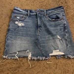 distressed american eagle denim skirt. size 8